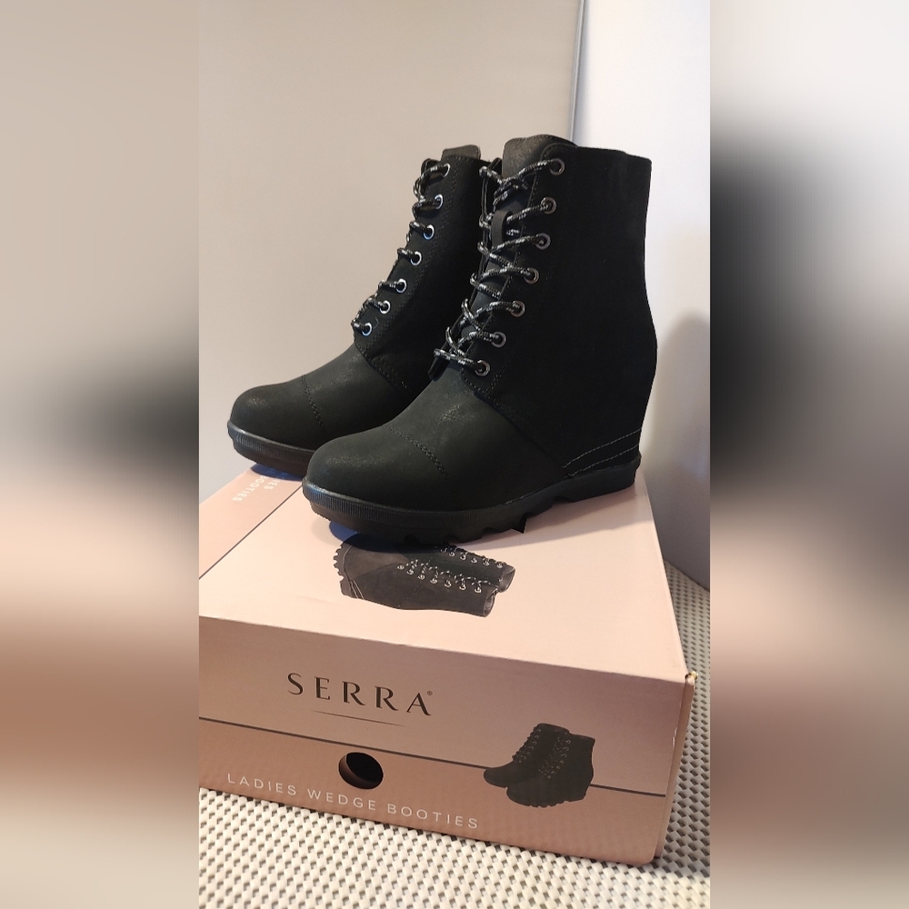 Serra Women's Size 7 Wedge Booties Black NWT